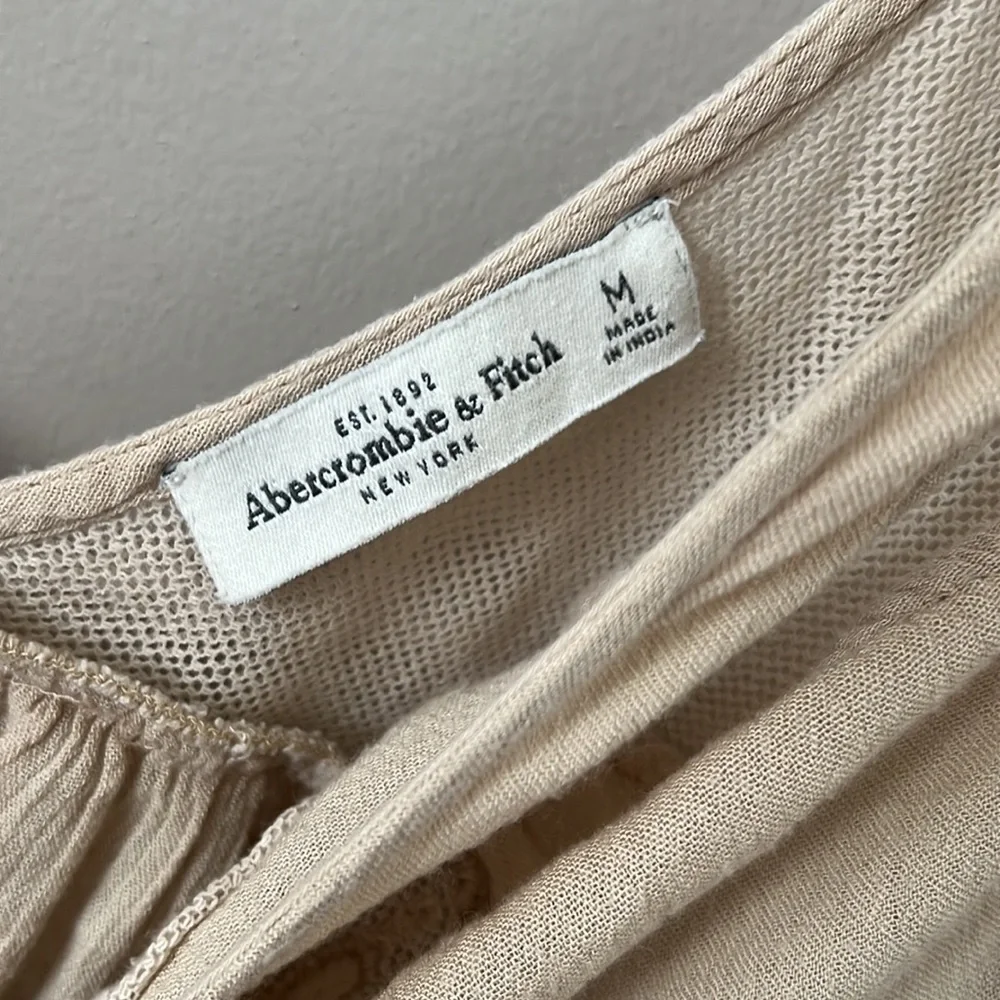 Abercrombie & Fitch Beige Embroidered Tank Top - Picture 3 of 5